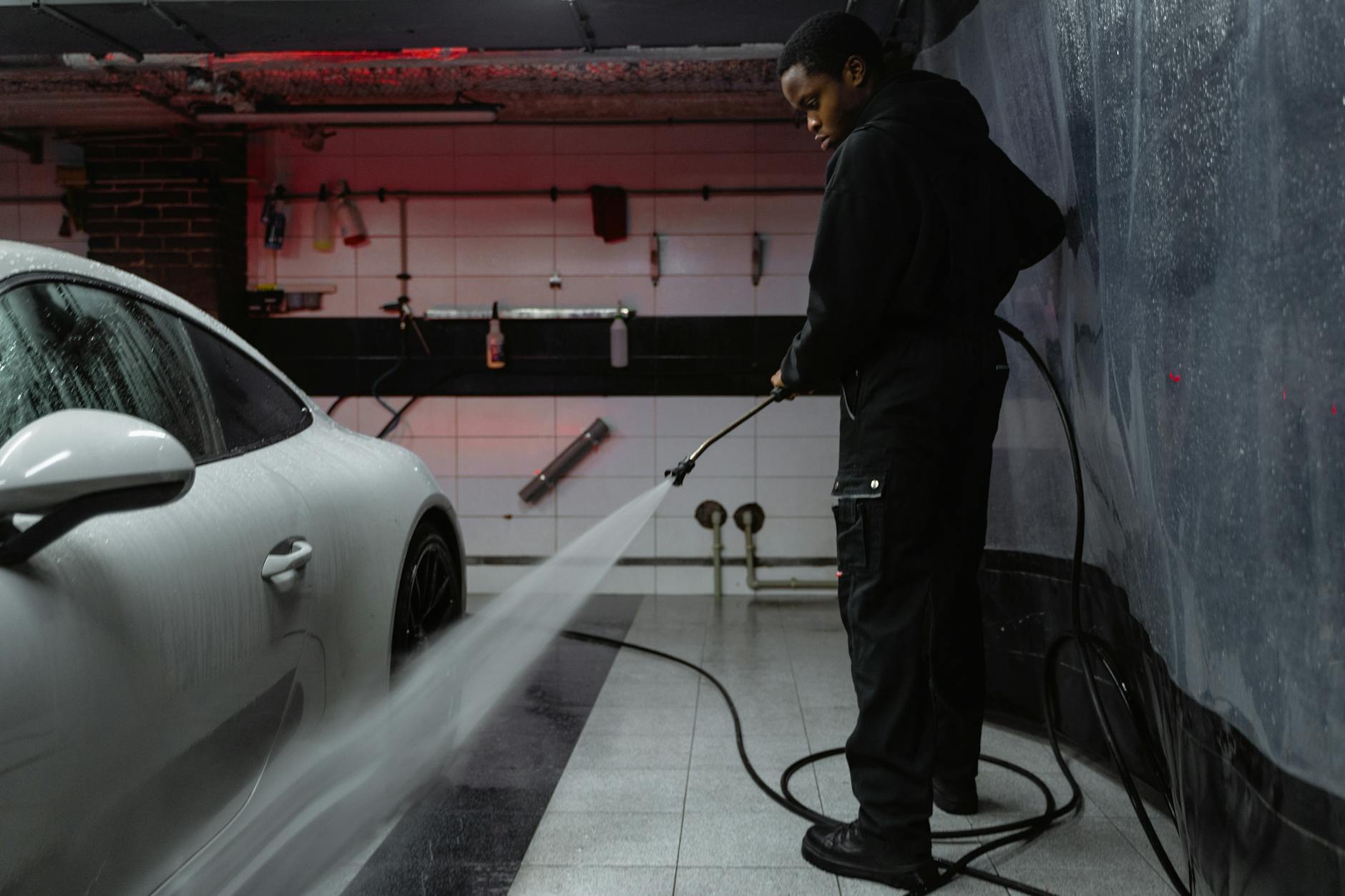The Complete Guide to Pressure Washing Your Florida Home